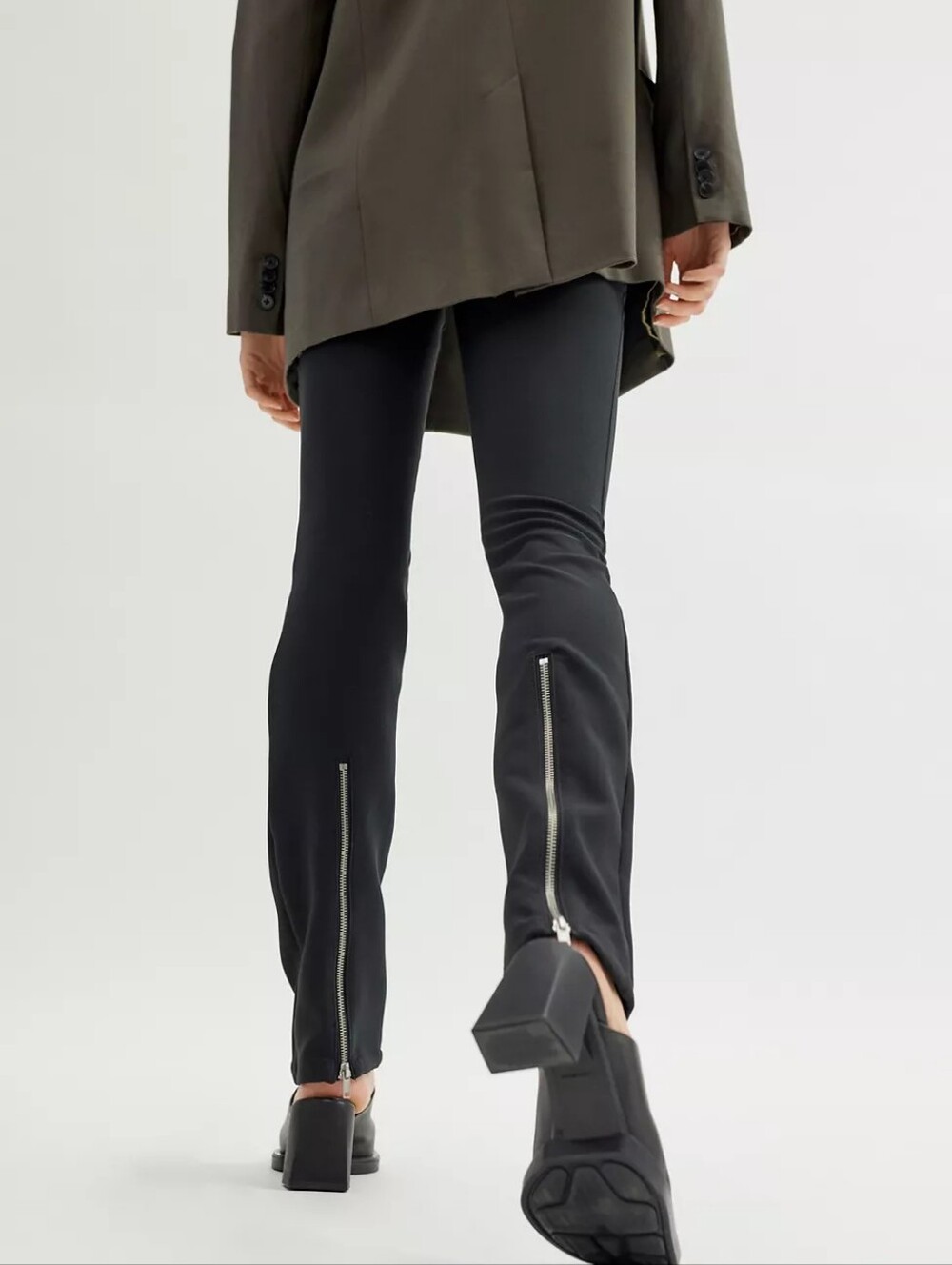 NWT Urban Outfitters Nyx Zip-Hem Pant, Color Black Size S/P - Picture 2 of 15
